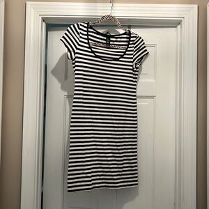 H&M blue and white striped t shirt dress Small